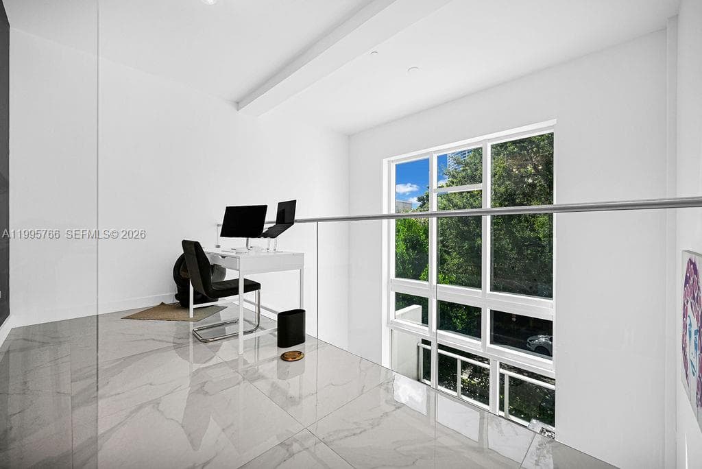 455 NE 39th St # 205, Miami FL 33137 — 13