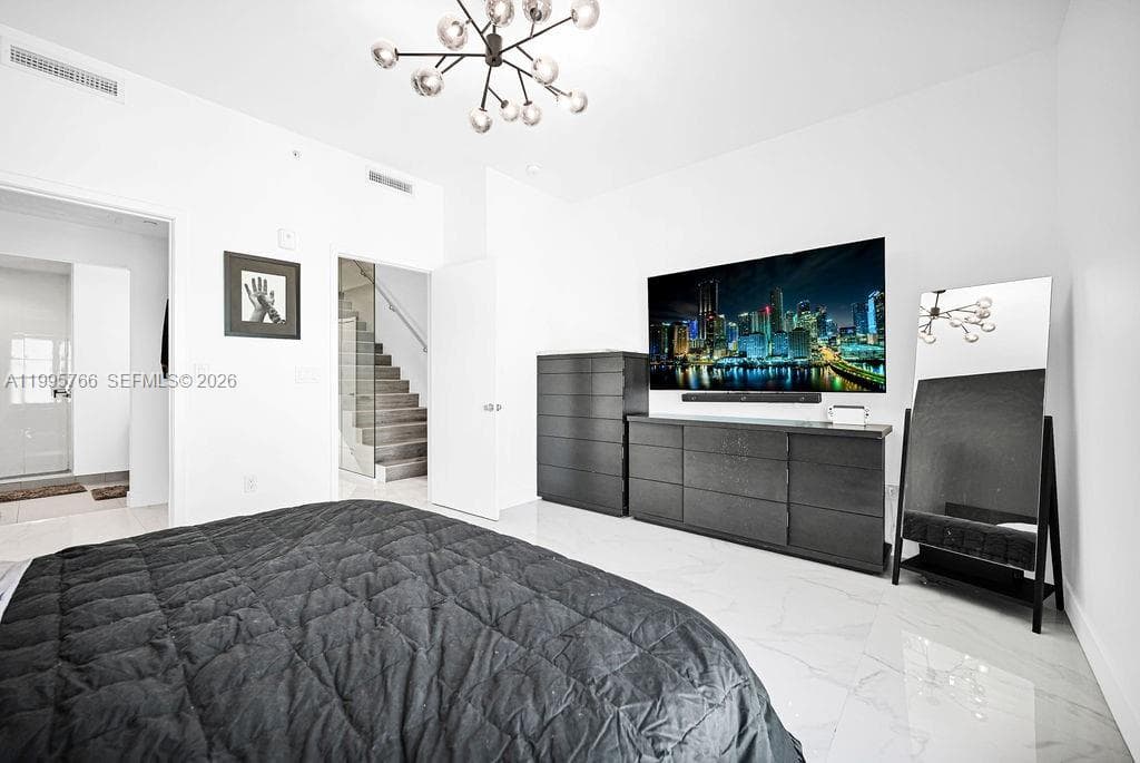 455 NE 39th St # 205, Miami FL 33137 — 17