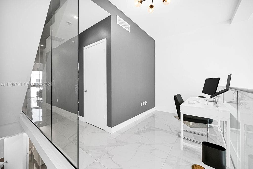 455 NE 39th St # 205, Miami FL 33137 — 12