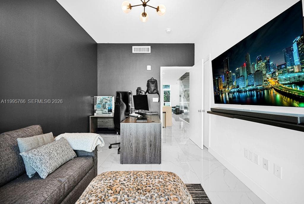 455 NE 39th St # 205, Miami FL 33137 — 11