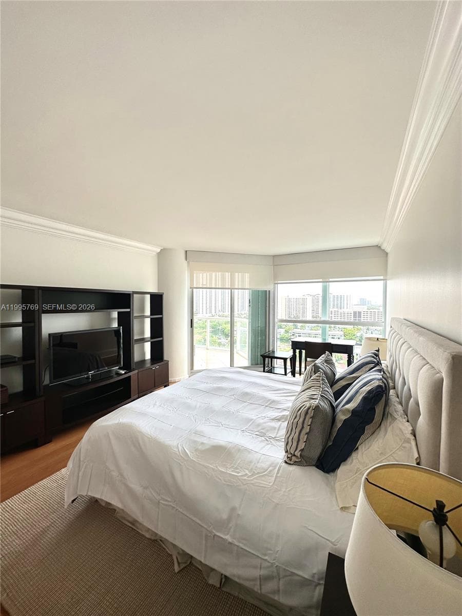 16500 Collins Ave # 1453, Sunny Isles Beach FL 33160 — 24
