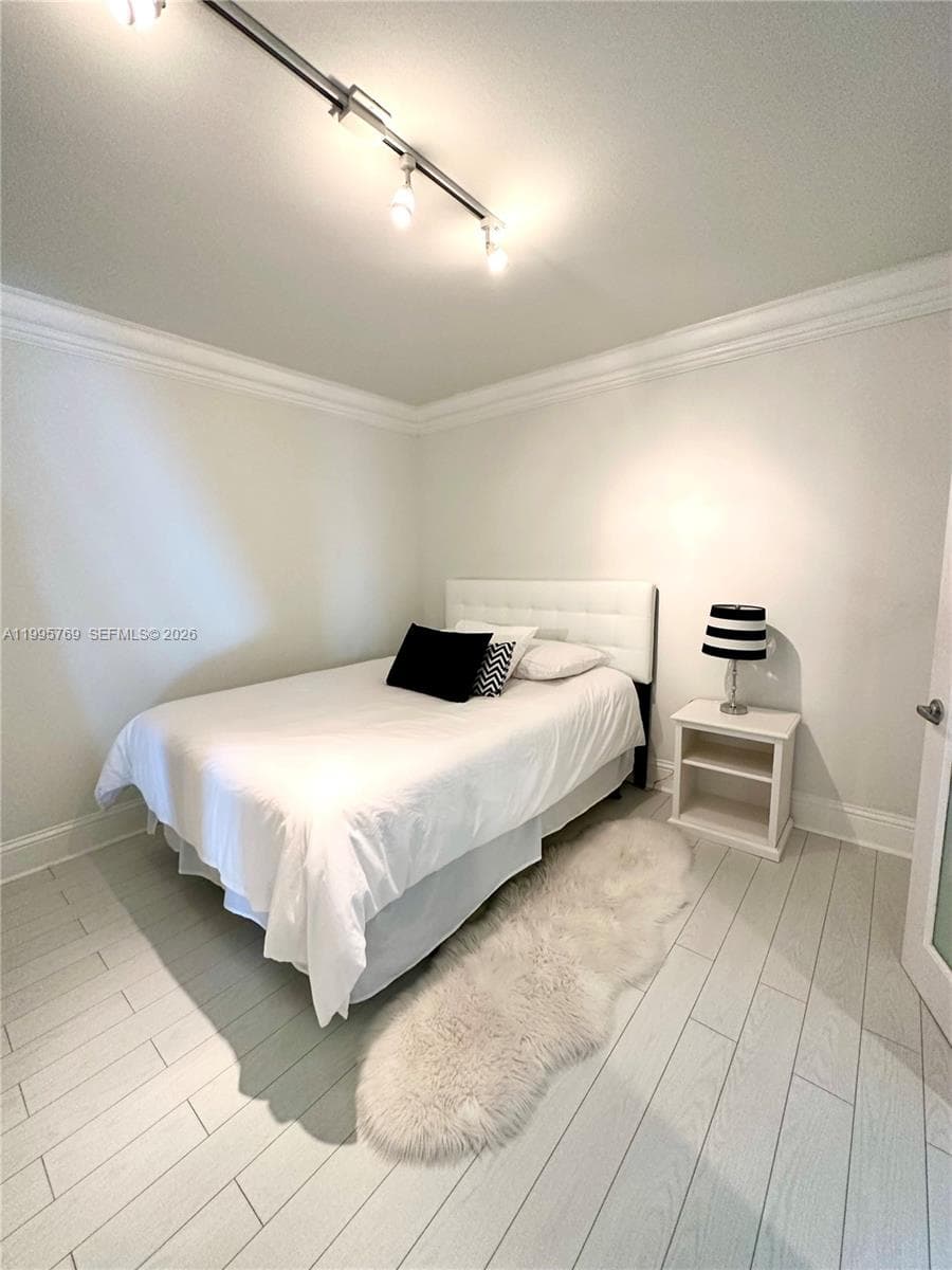 16500 Collins Ave # 1453, Sunny Isles Beach FL 33160 — 34