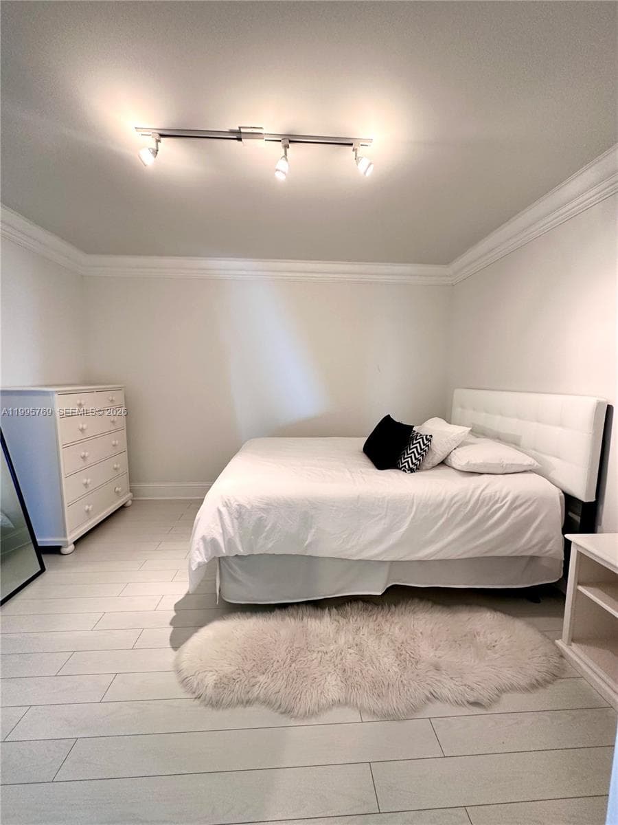 16500 Collins Ave # 1453, Sunny Isles Beach FL 33160 — 37
