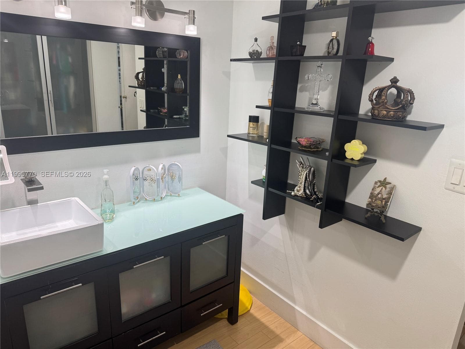 100 Bayview Dr # 725, Sunny Isles Beach FL 33160 — 17