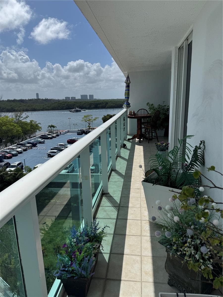 100 Bayview Dr # 725, Sunny Isles Beach FL 33160 — 9
