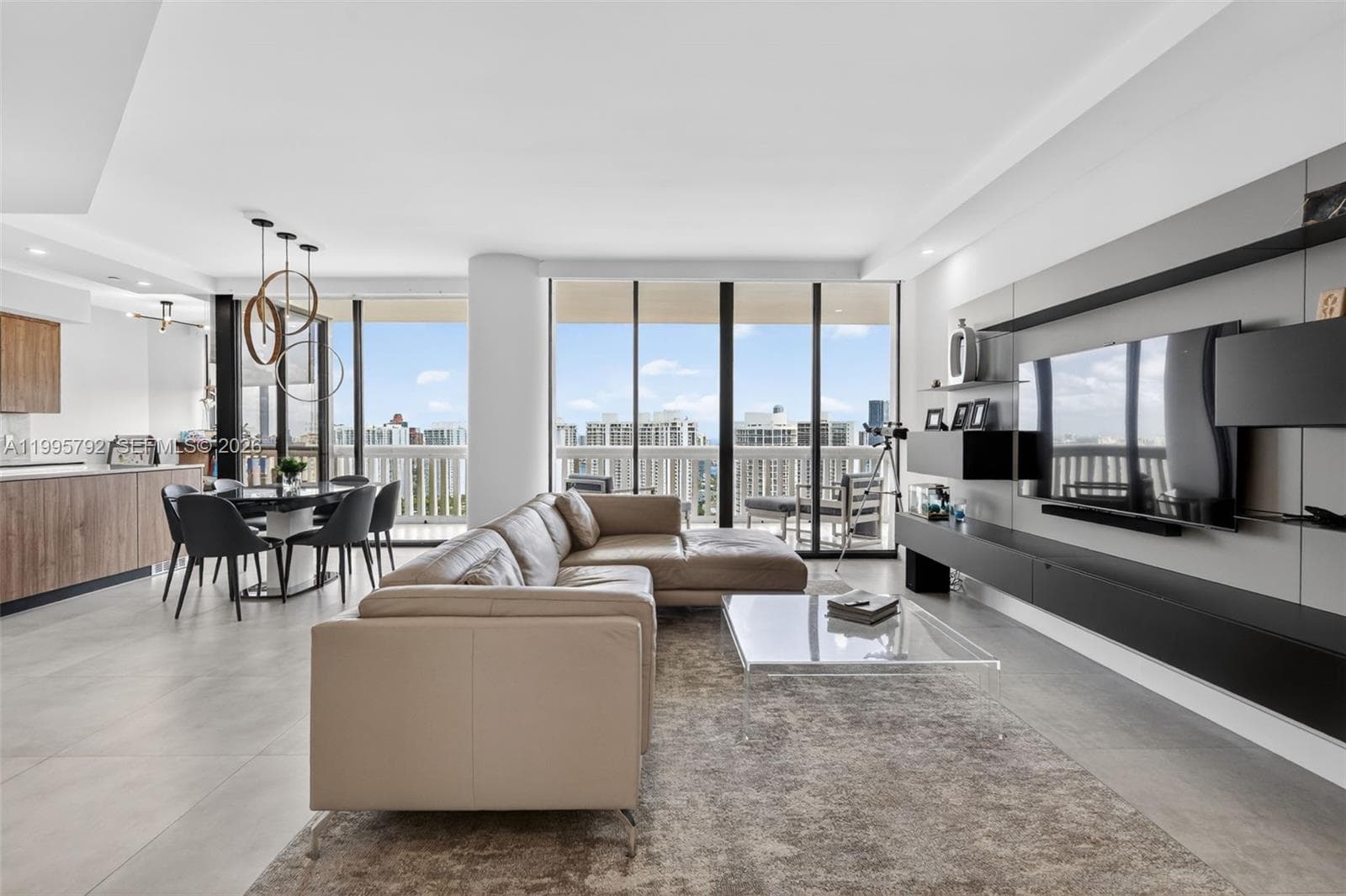 1000 ISLAND BL # 3107, Aventura FL 33160 — 1