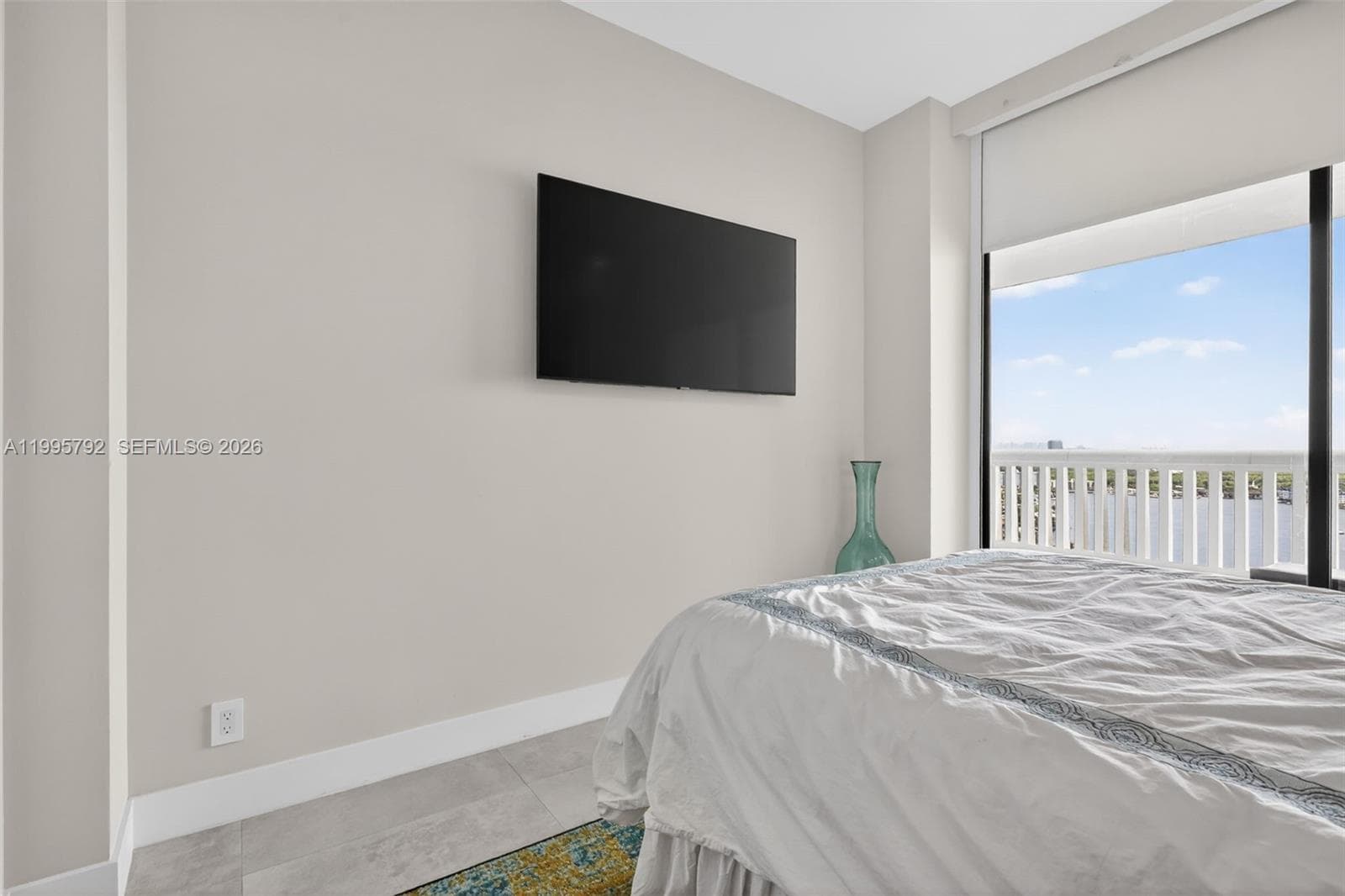 1000 ISLAND BL # 3107, Aventura FL 33160 — 28
