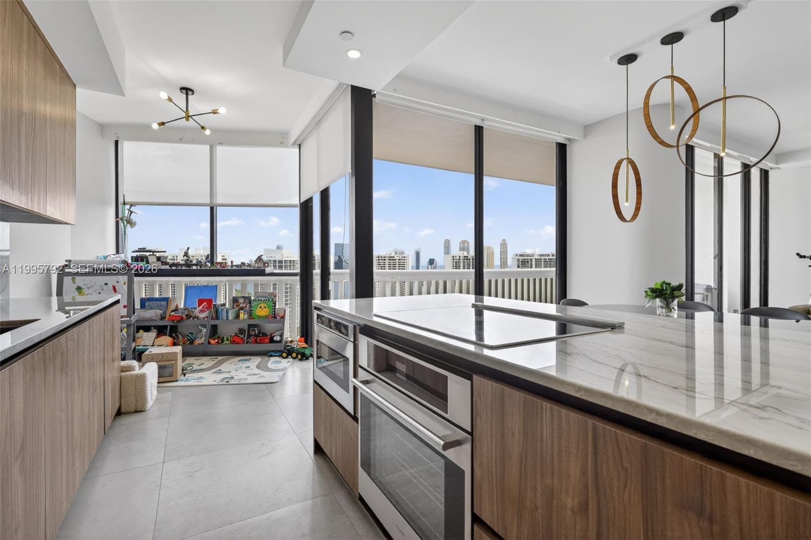 1000 ISLAND BL # 3107, Aventura FL 33160 — 11