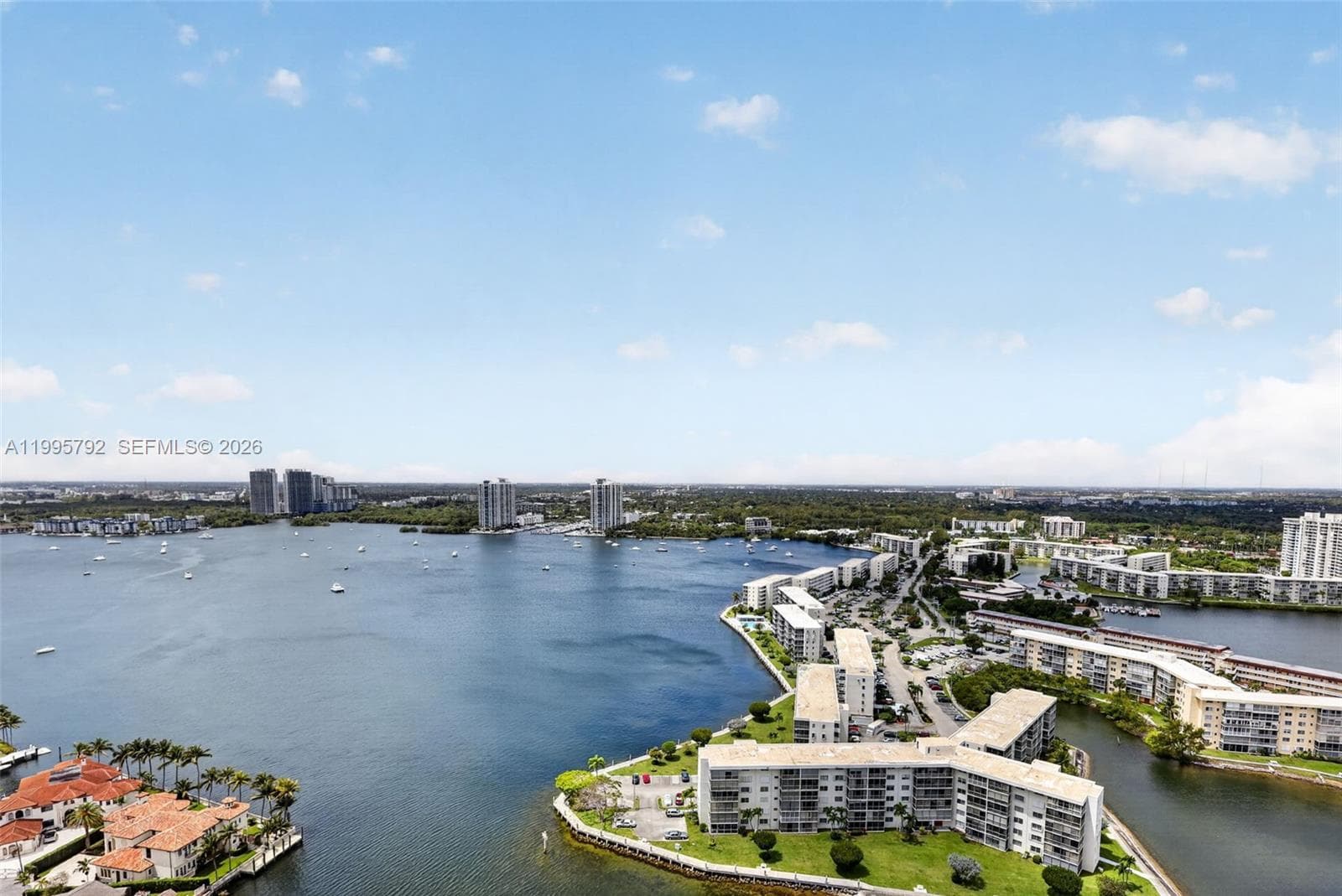 1000 ISLAND BL # 3107, Aventura FL 33160 — 40