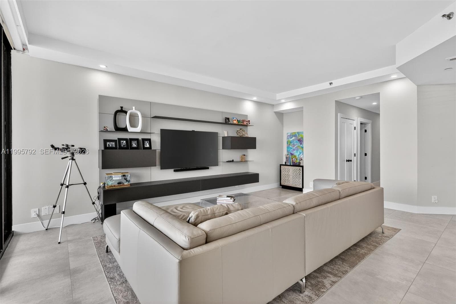 1000 ISLAND BL # 3107, Aventura FL 33160 — 4