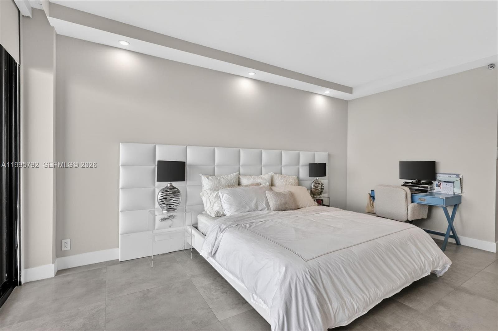 1000 ISLAND BL # 3107, Aventura FL 33160 — 21