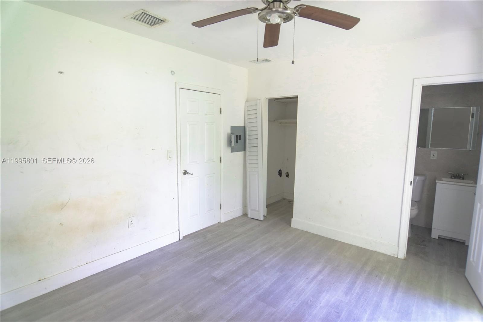 270 NW 35th St, Miami FL 33127 — 5