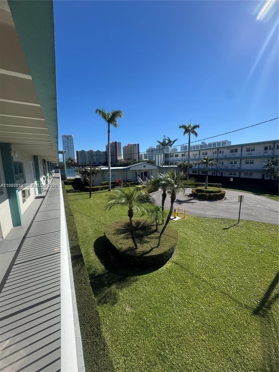 3923 NE 166th St # N208, North Miami Beach FL 33160 — 1
