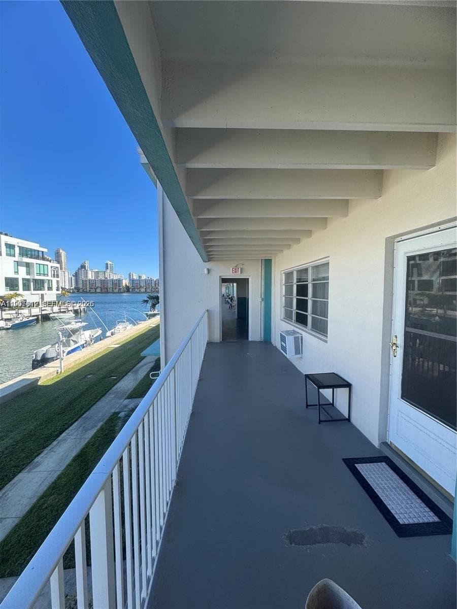3923 NE 166th St # N208, North Miami Beach FL 33160 — 4