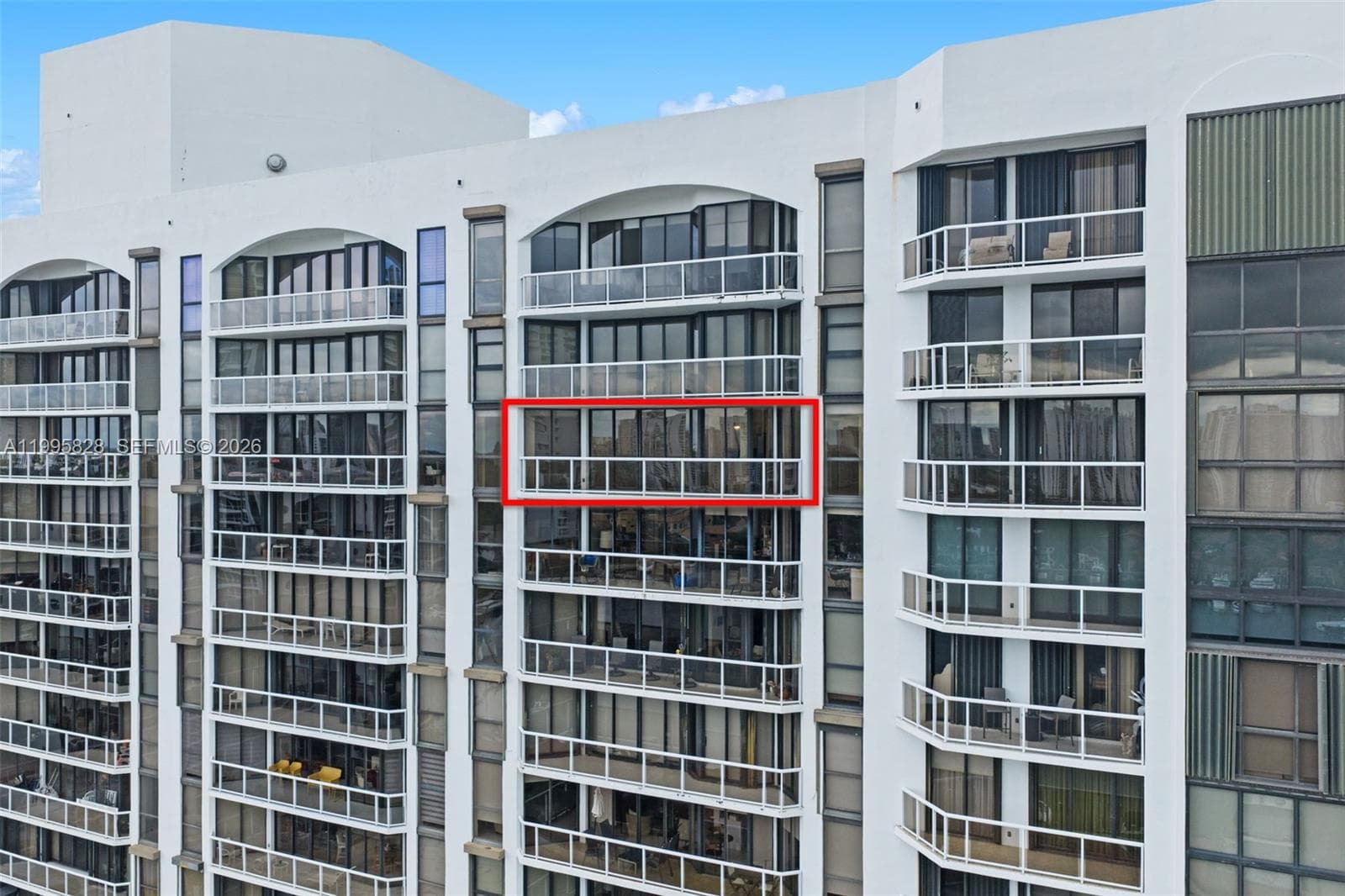 3640 Yacht Club Drive # 1807, Aventura FL 33180 — 32