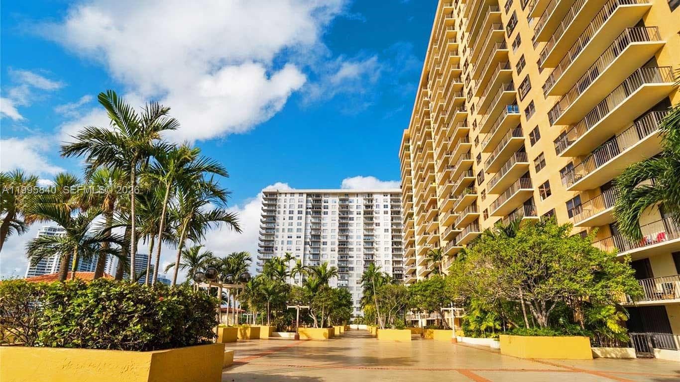 290 174th St # 2211, Sunny Isles Beach FL 33160 — 27