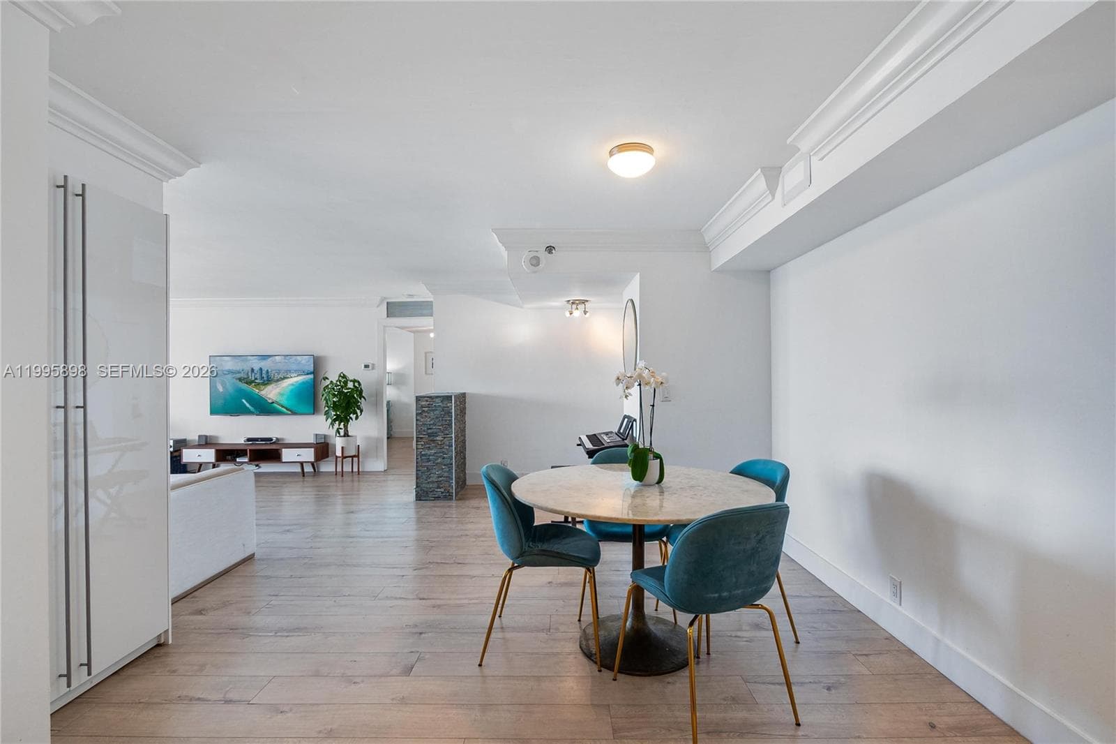 2000 Towerside Ter, Miami FL 33138 — 6