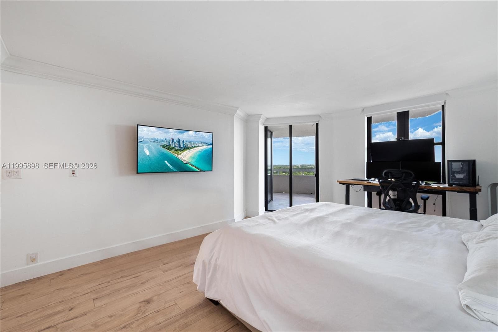 2000 Towerside Ter, Miami FL 33138 — 16