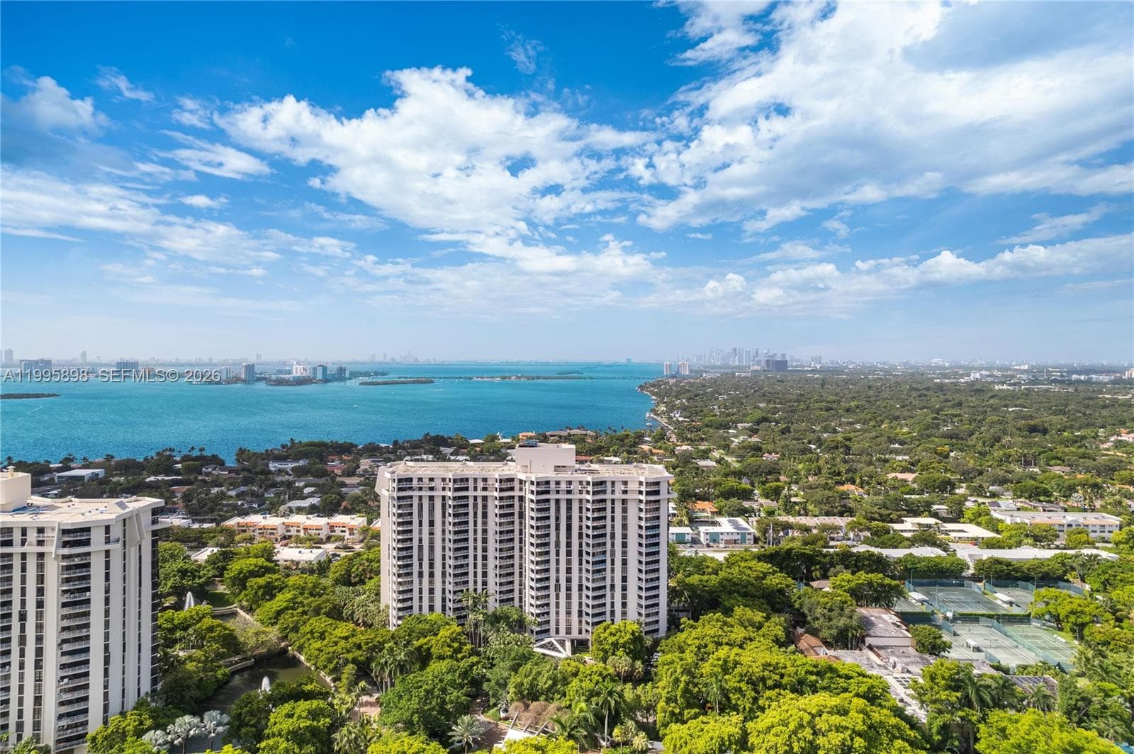 2000 Towerside Ter, Miami FL 33138 — 26