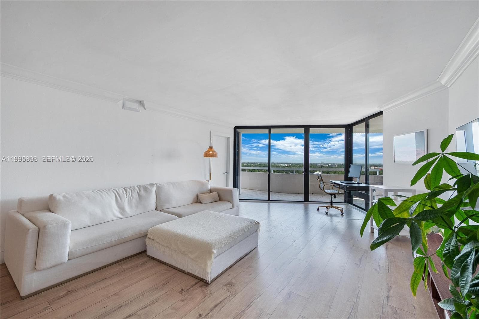 2000 Towerside Ter, Miami FL 33138 — 10