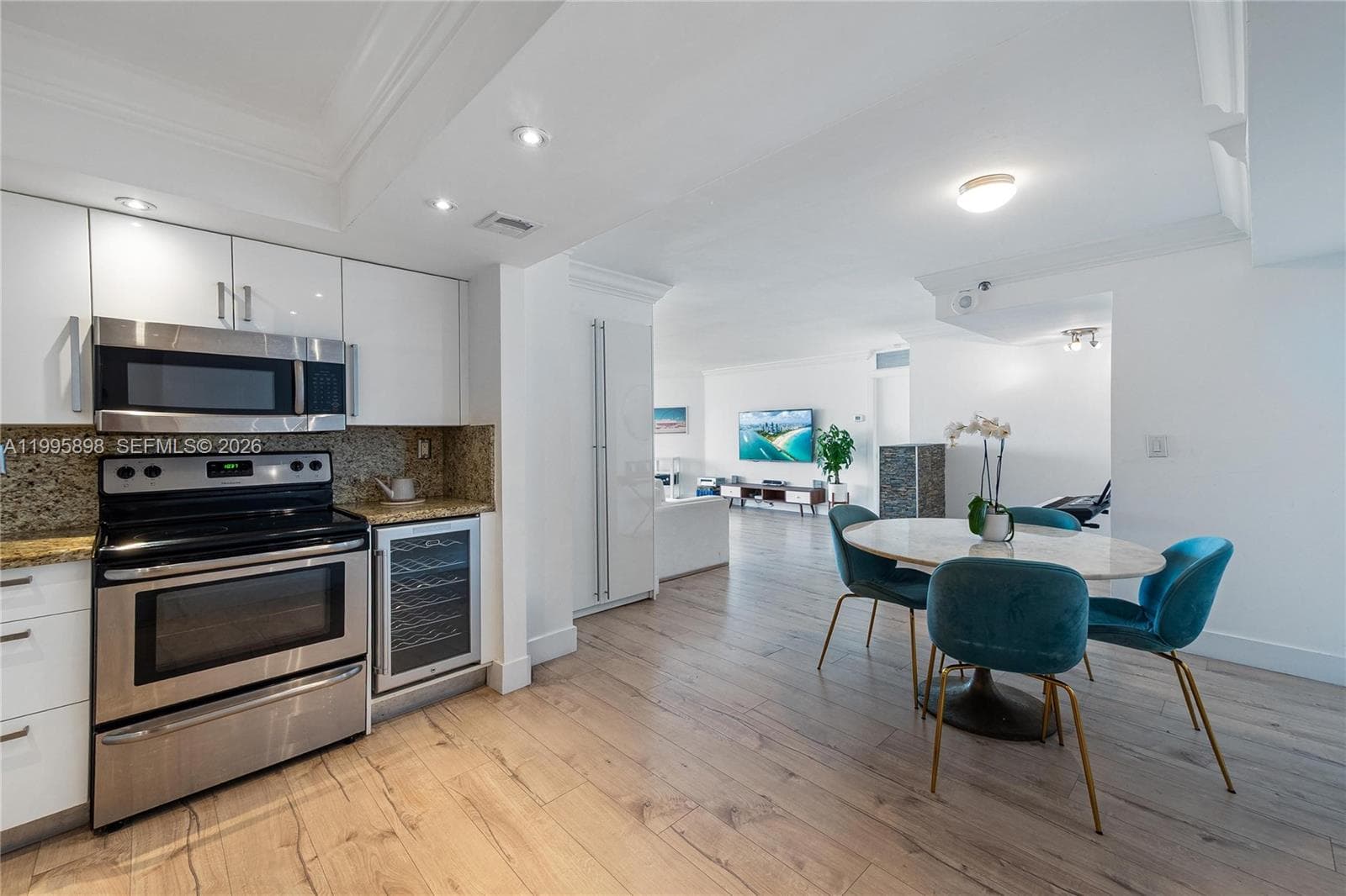 2000 Towerside Ter, Miami FL 33138 — 4