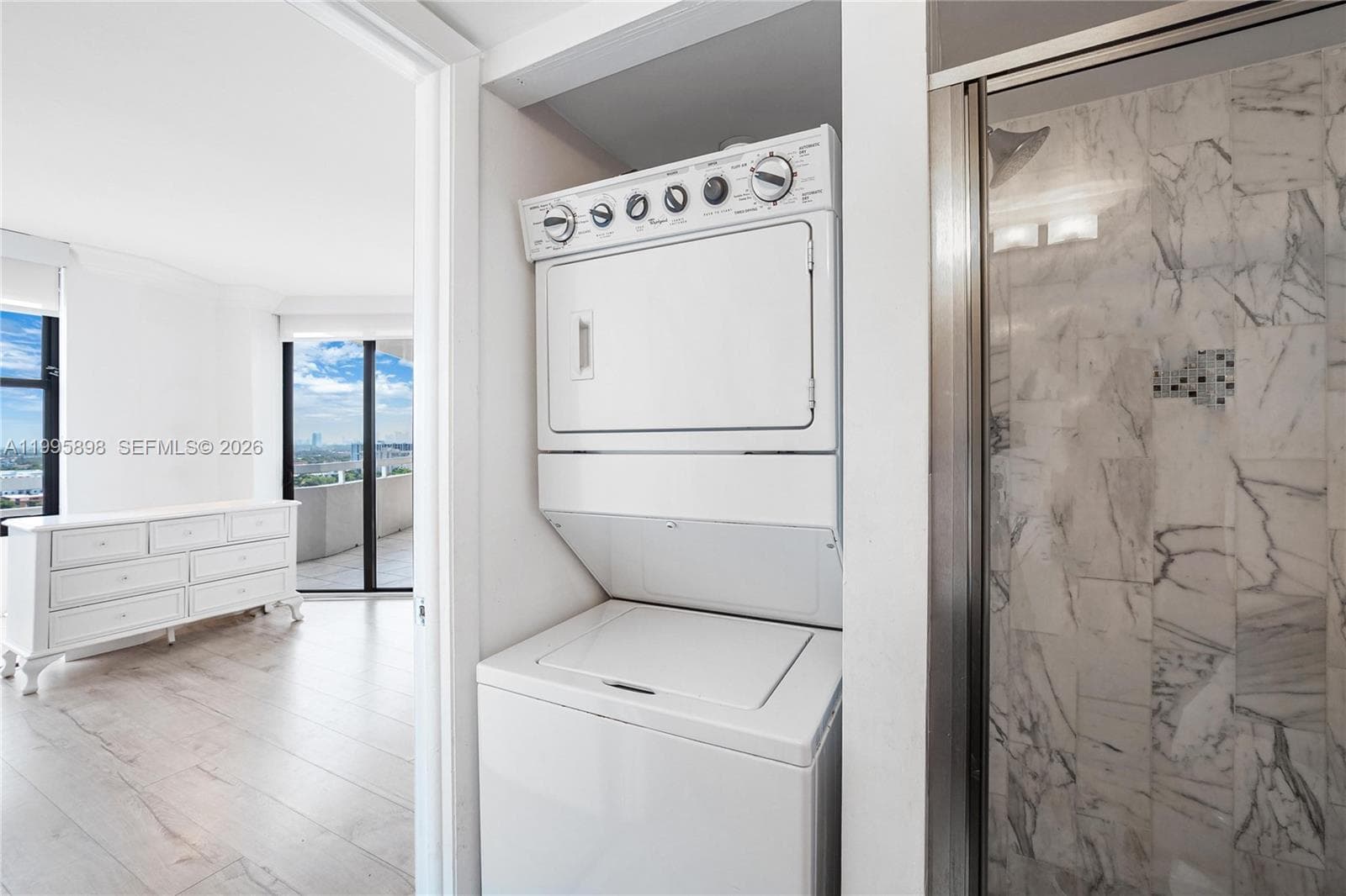 2000 Towerside Ter, Miami FL 33138 — 25