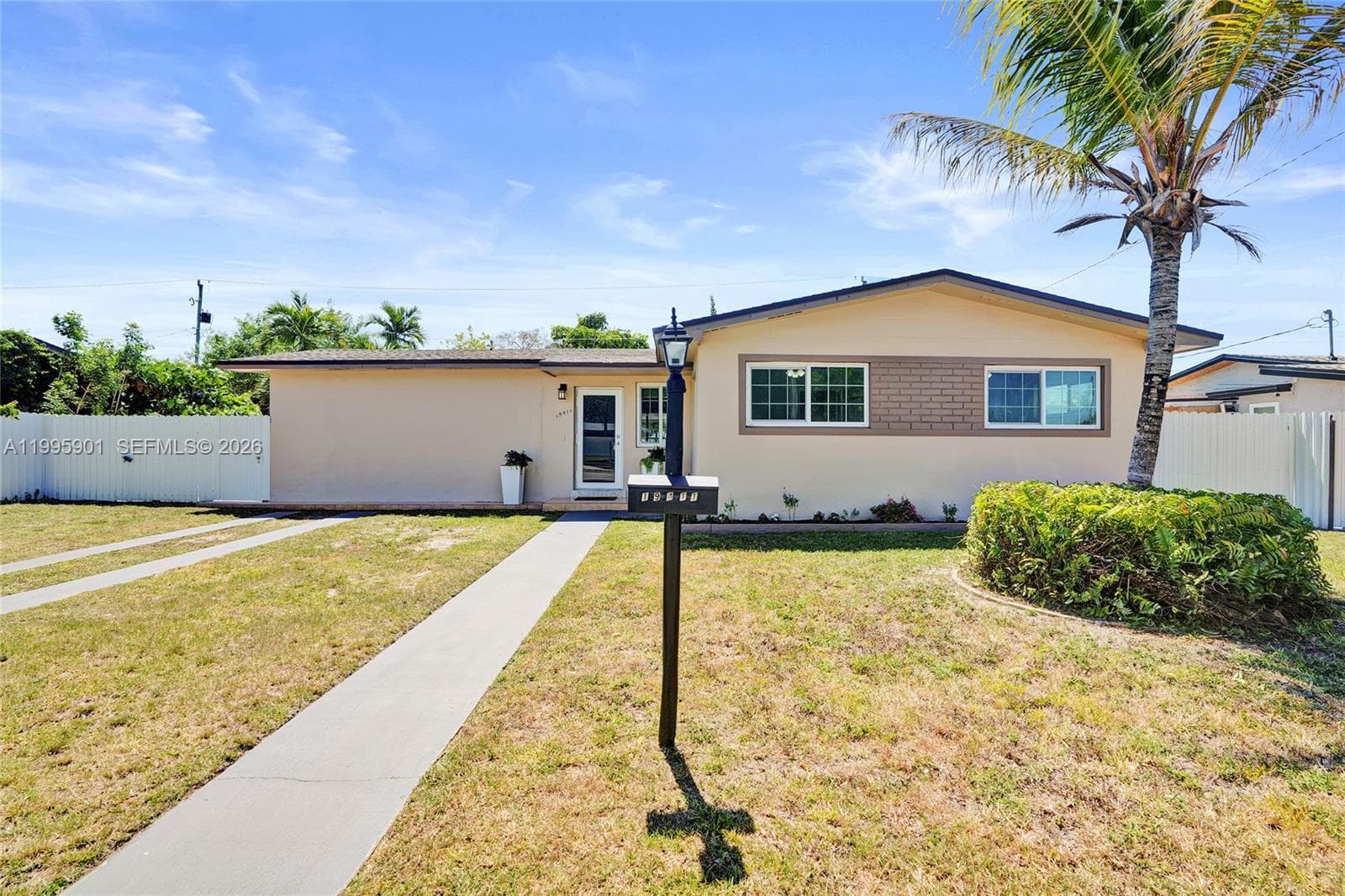 19411 Gulfstream Rd, Cutler Bay FL 33157 — 42