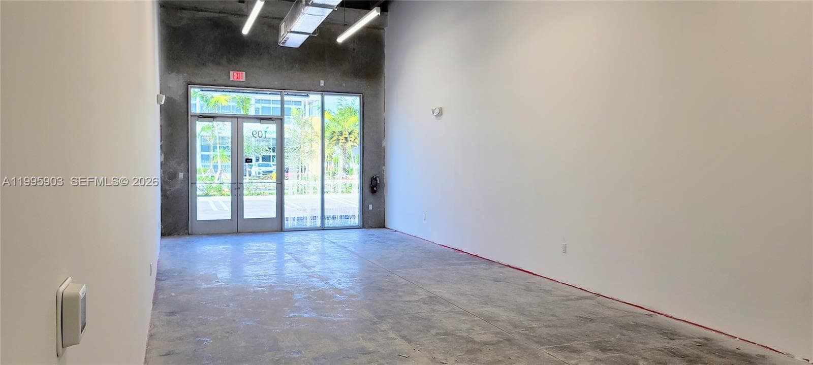 10890 NW 17 # 109, Sweetwater FL 33172 — 2