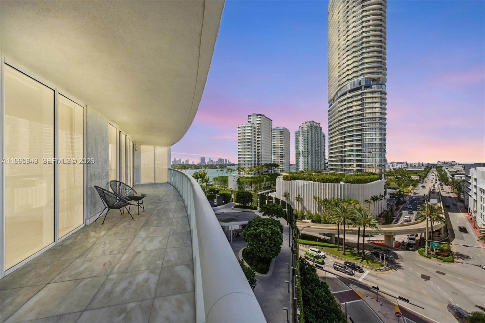 450 Alton Rd # 910, Miami Beach FL 33139 — 2