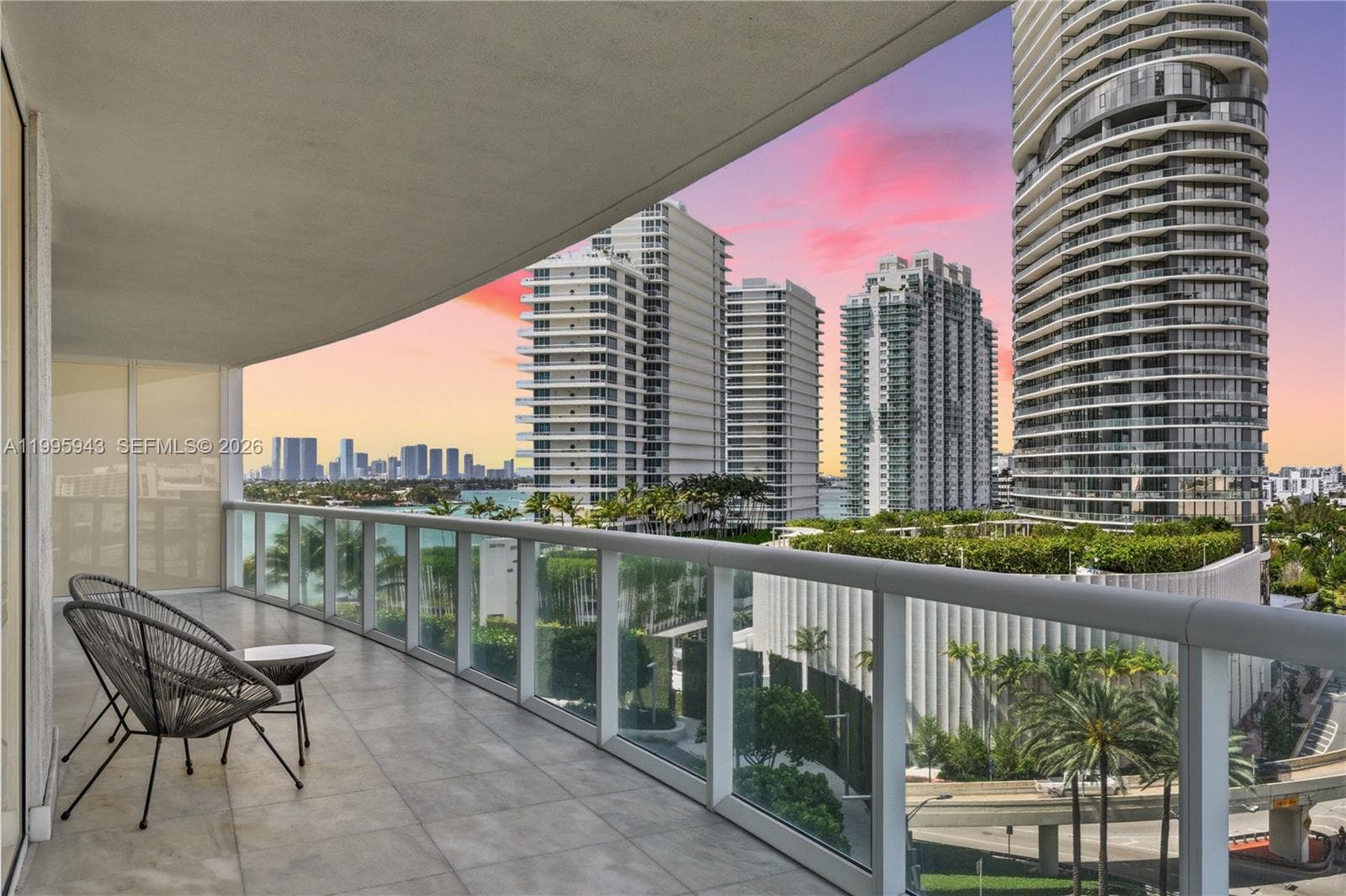 450 Alton Rd # 910, Miami Beach FL 33139 — 1