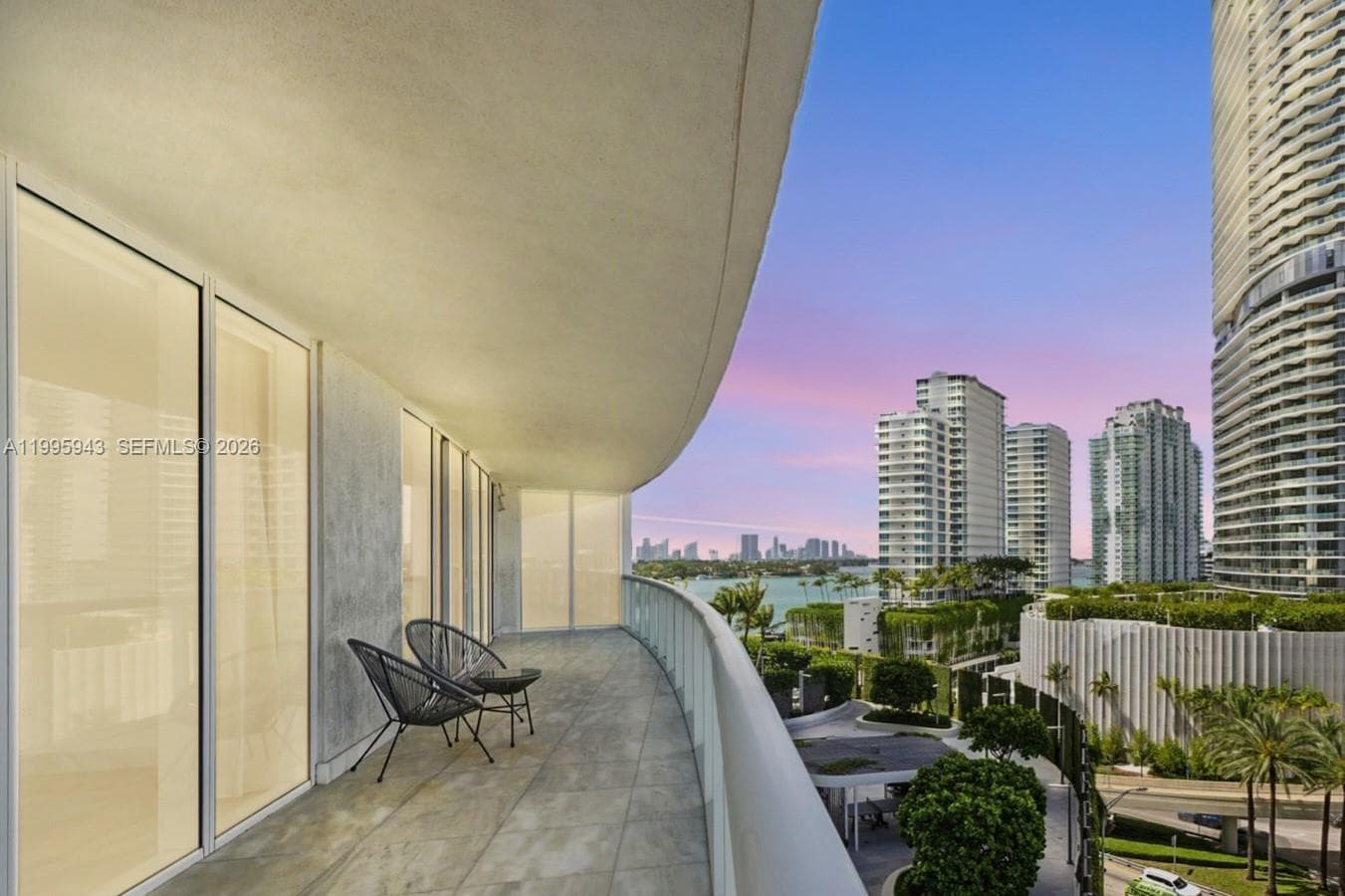 450 Alton Rd # 910, Miami Beach FL 33139 — 24