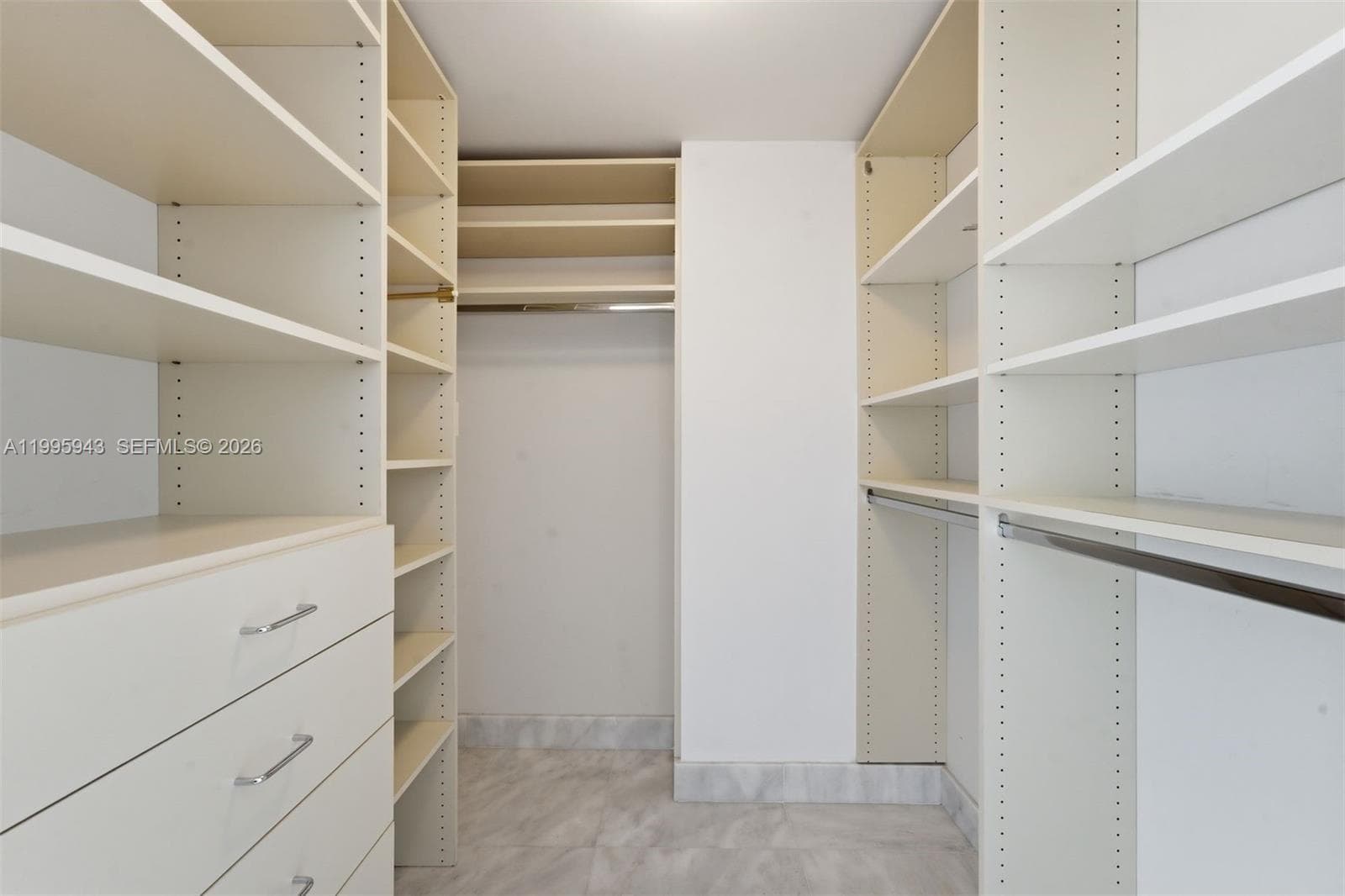 450 Alton Rd # 910, Miami Beach FL 33139 — 29