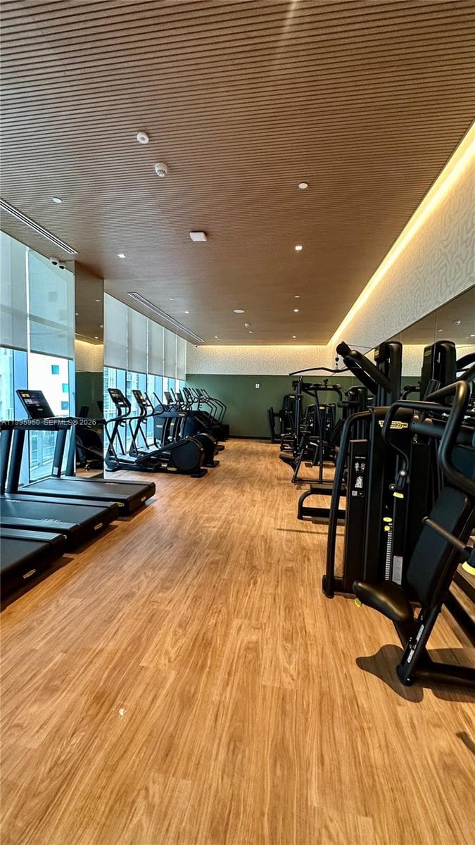 77 SE 5th Street # 2908, Miami FL 33131 — 32
