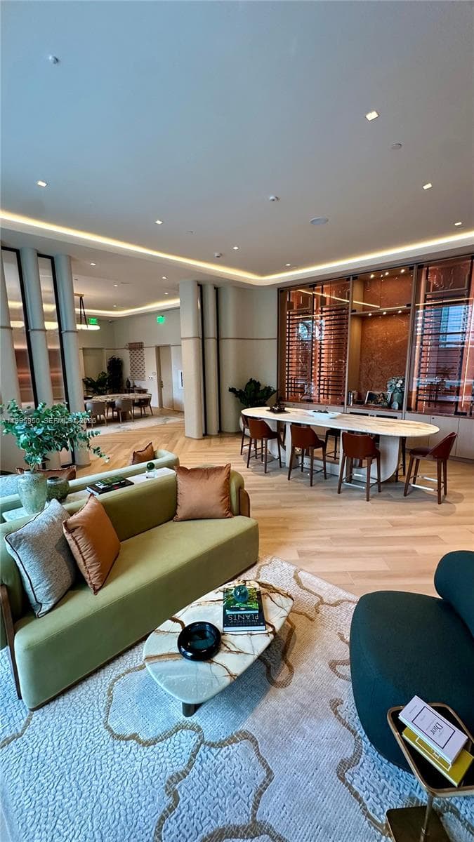 77 SE 5th Street # 2908, Miami FL 33131 — 38