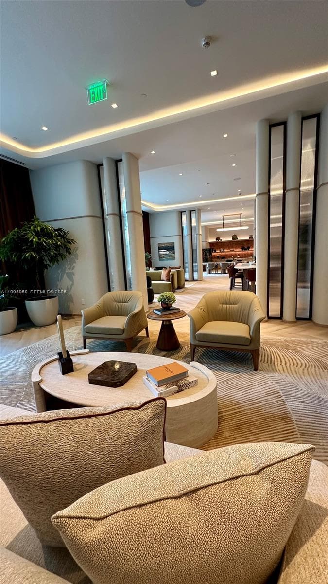77 SE 5th Street # 2908, Miami FL 33131 — 41
