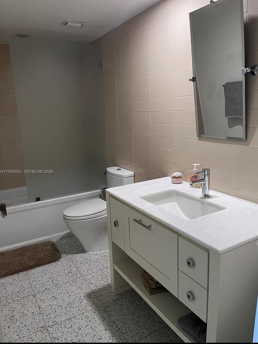 881 Ocean Dr # 18B, Key Biscayne FL 33149 — 16