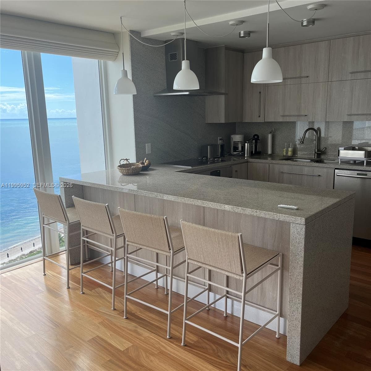 881 Ocean Dr # 18B, Key Biscayne FL 33149 — 3