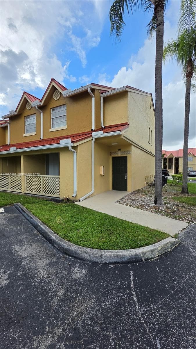 La Hacienda Country Club, Hialeah, FL — 3