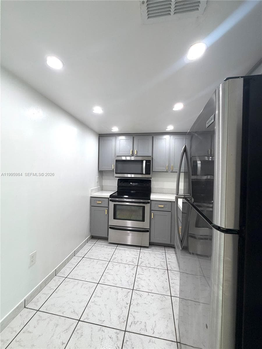 11750 SW 18th St # 1, Miami FL 33175 — 3