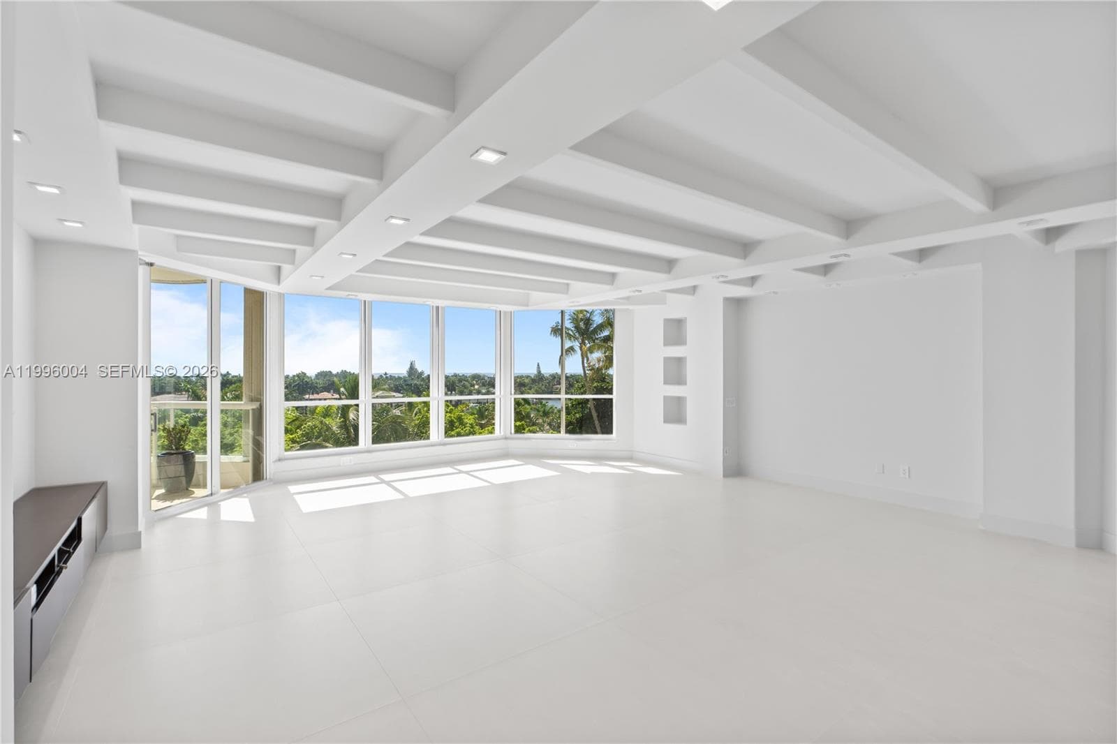 21150 Point Pl # 701, Aventura FL 33180 — 2