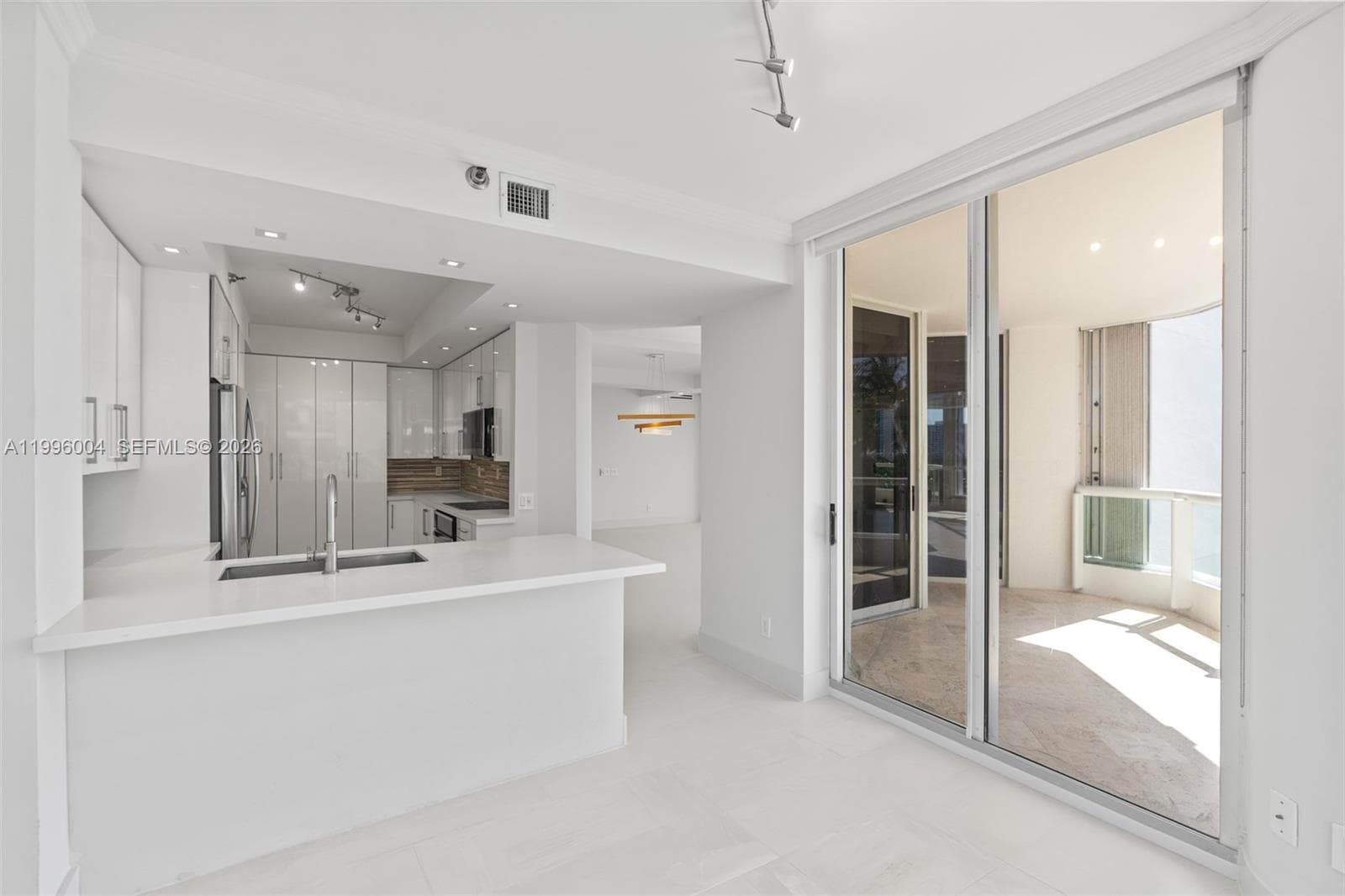 21150 Point Pl # 701, Aventura FL 33180 — 13