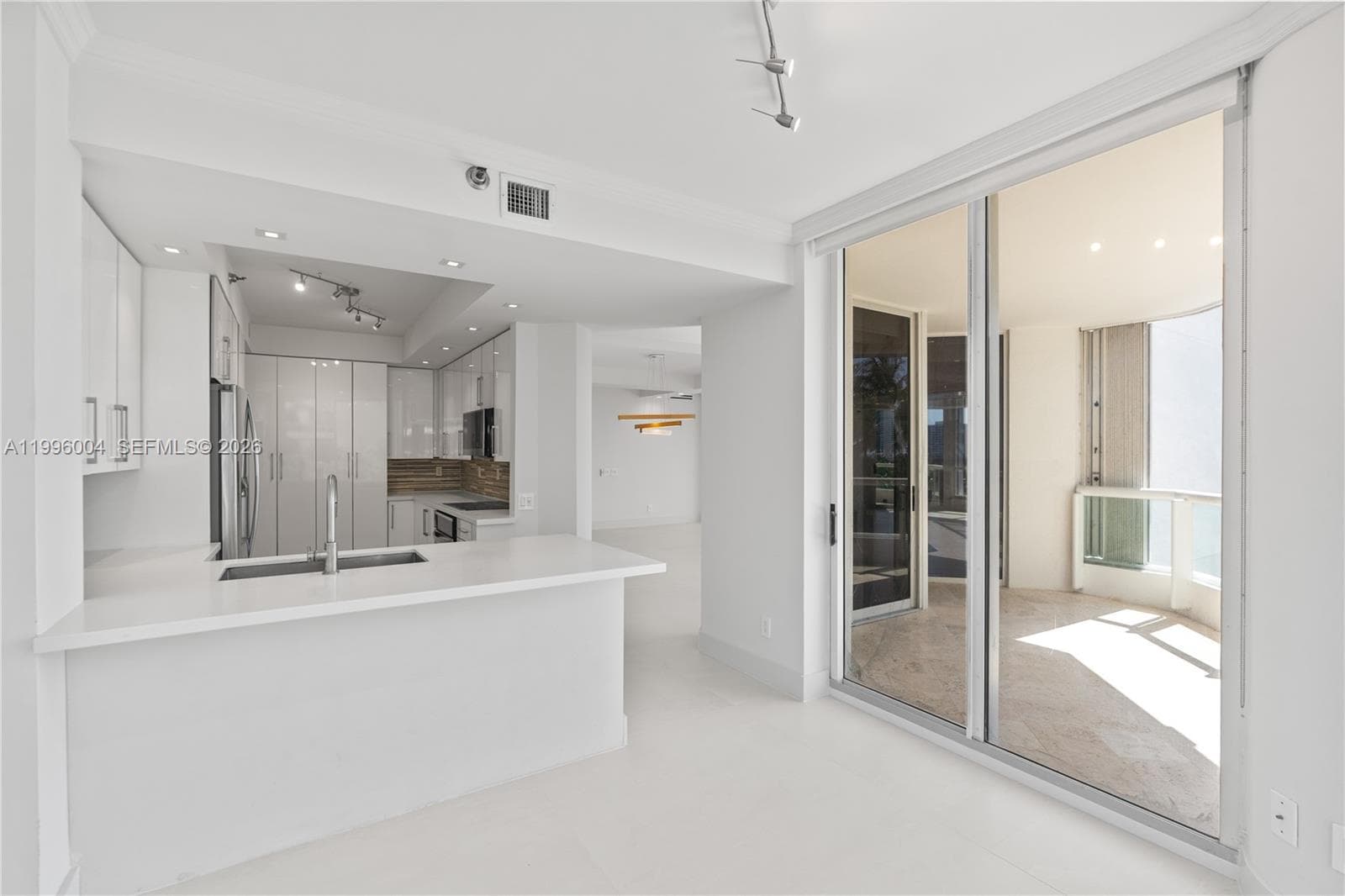 21150 Point Pl # 701, Aventura FL 33180 — 17