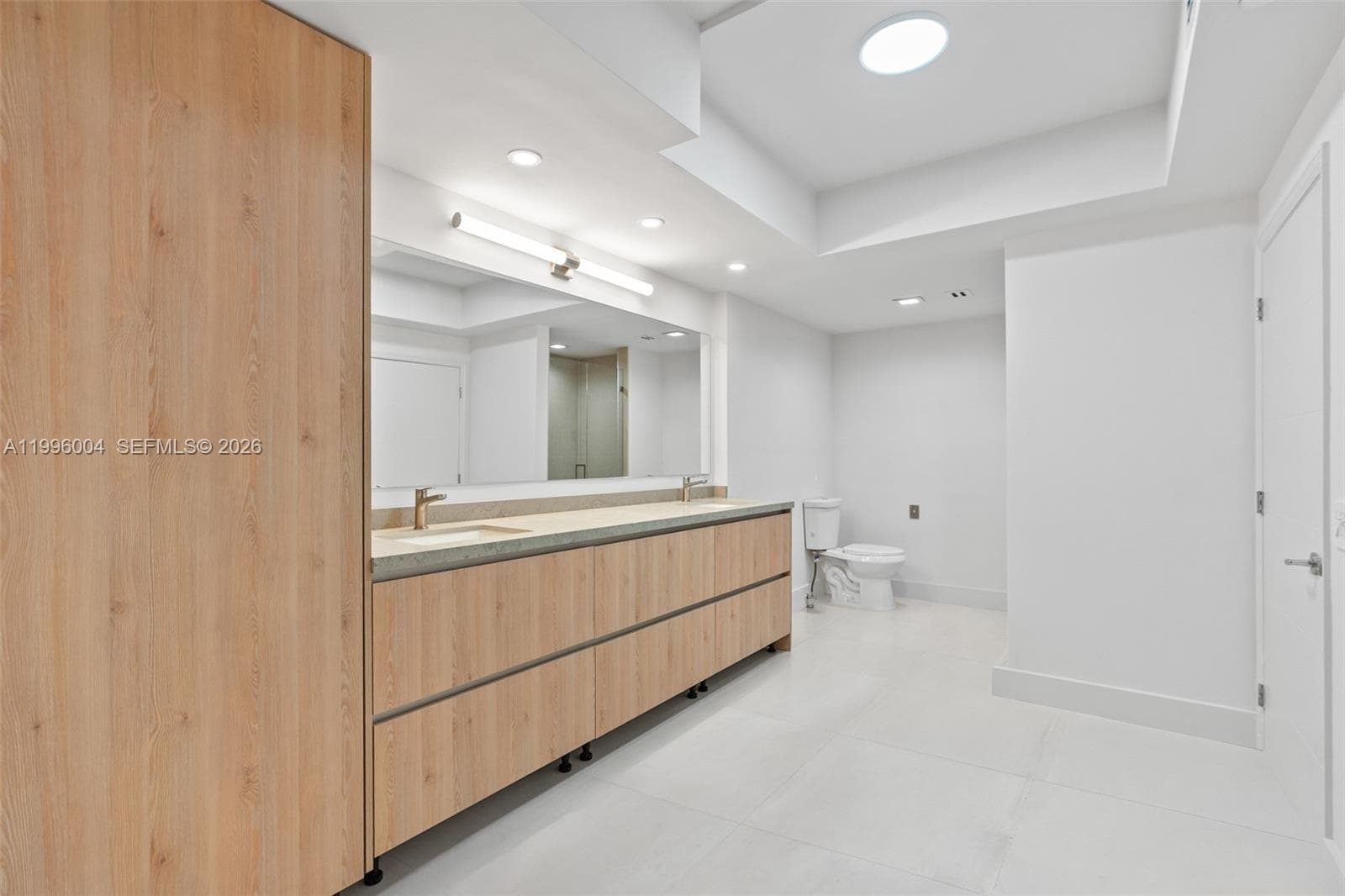 21150 Point Pl # 701, Aventura FL 33180 — 30