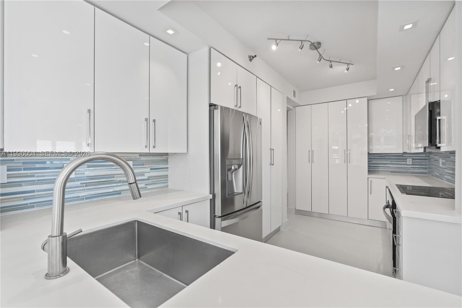 21150 Point Pl # 701, Aventura FL 33180 — 14