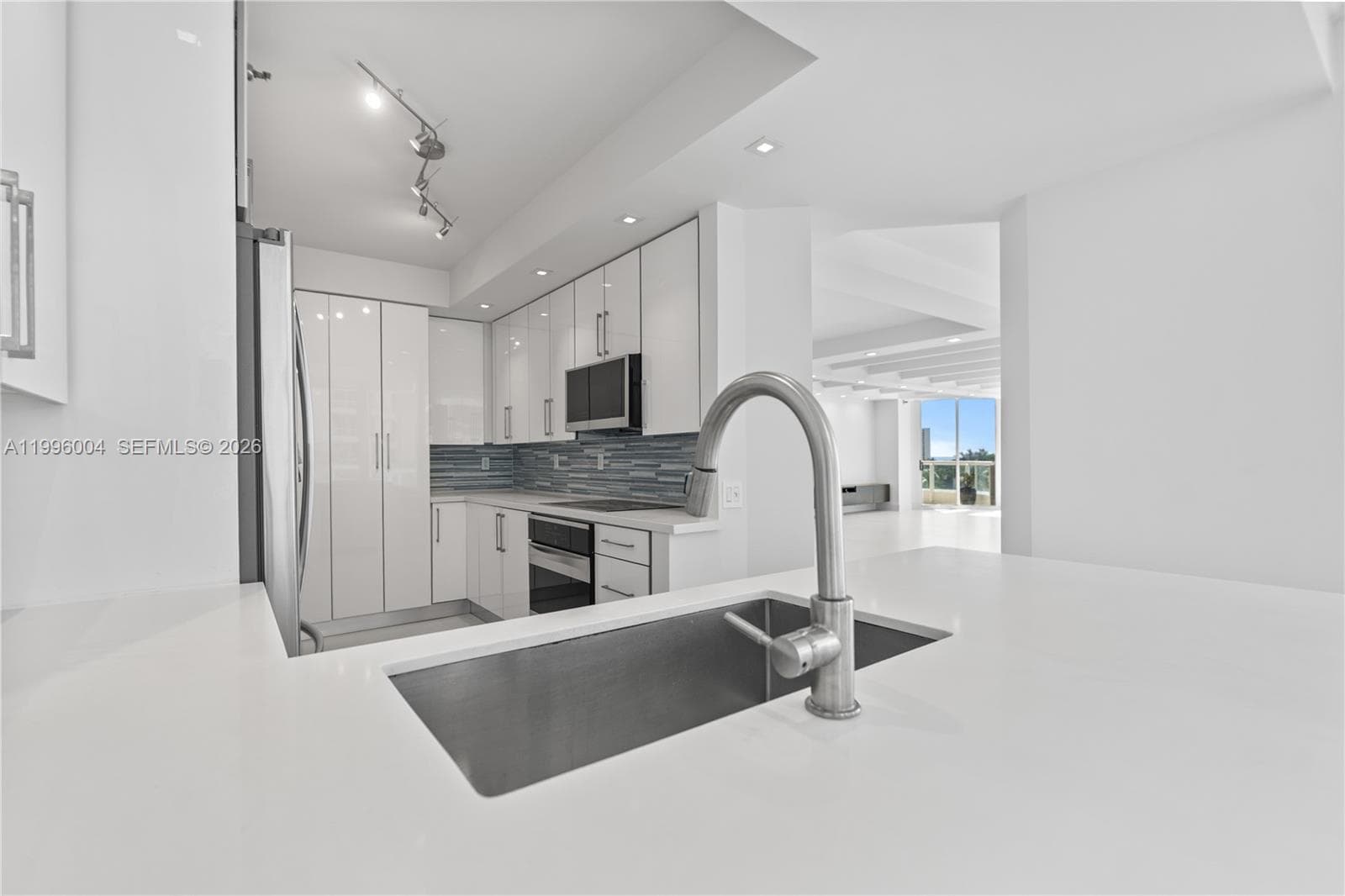21150 Point Pl # 701, Aventura FL 33180 — 15