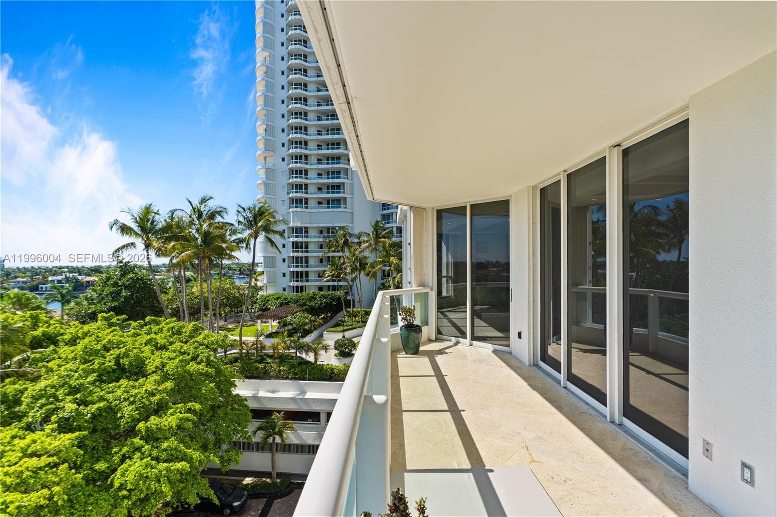 21150 Point Pl # 701, Aventura FL 33180 — 40