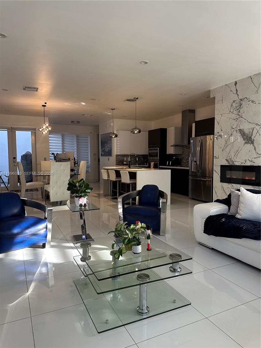 10361 NW 64th Ter, Doral FL 33178 — 3