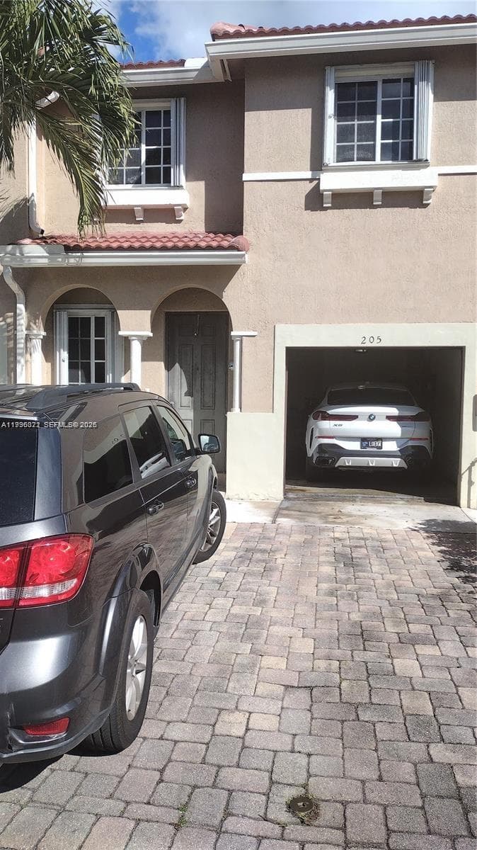 Majorca Isles I Condo, Miami Gardens, FL — 2