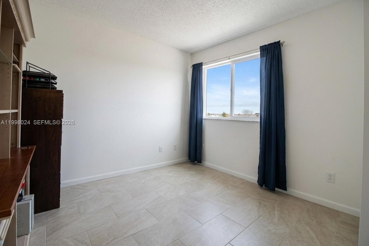 1910 SE 14th Cir, Homestead FL 33035 — 7