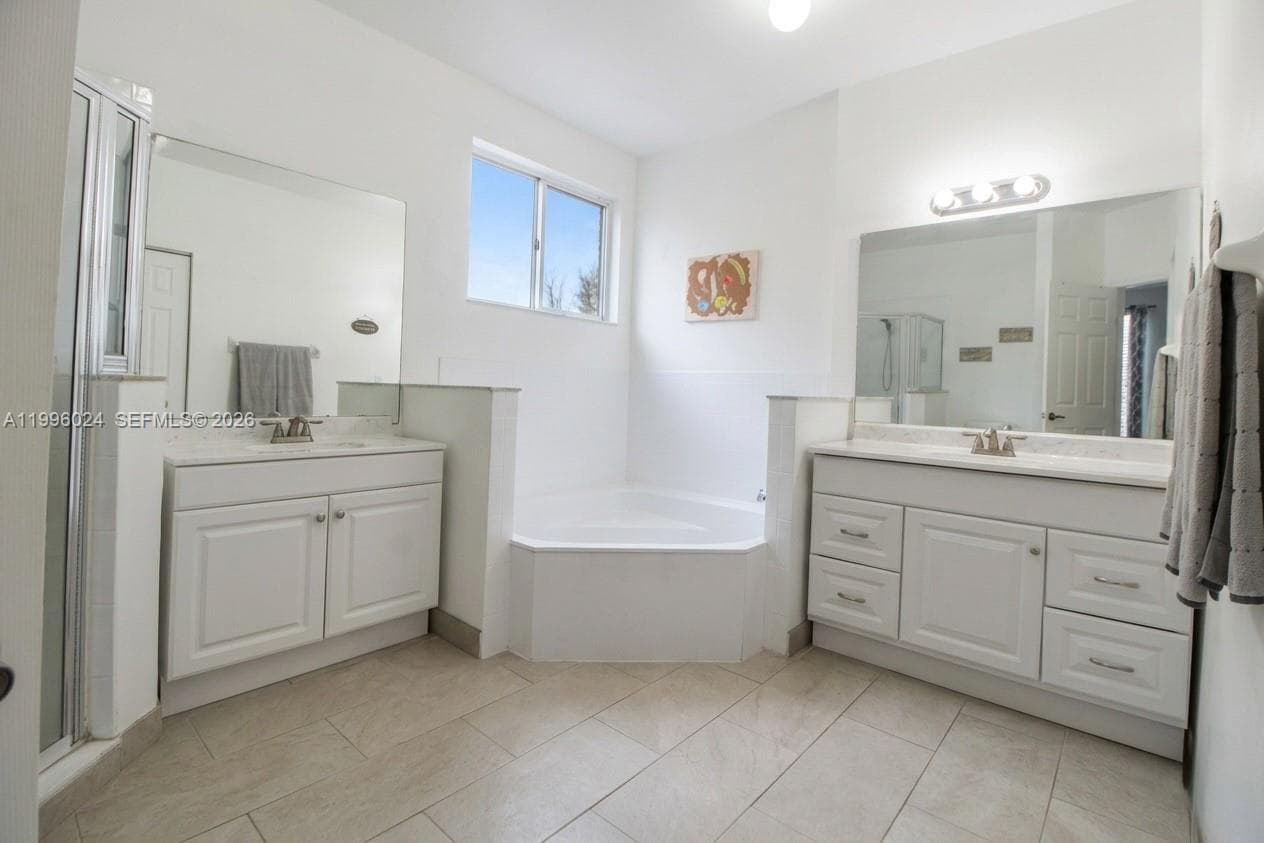 1910 SE 14th Cir, Homestead FL 33035 — 25